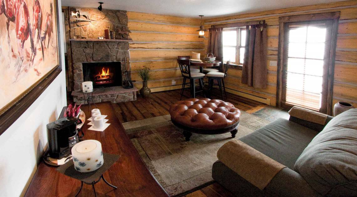 hill-mid-living-room