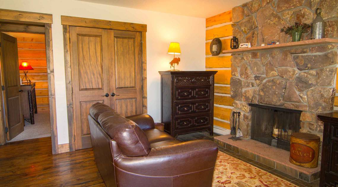 ridge-west-sitting-area