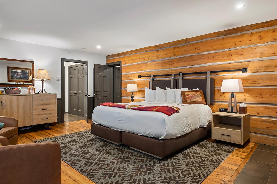 Roundup B with adjoining door to Roundup A open.