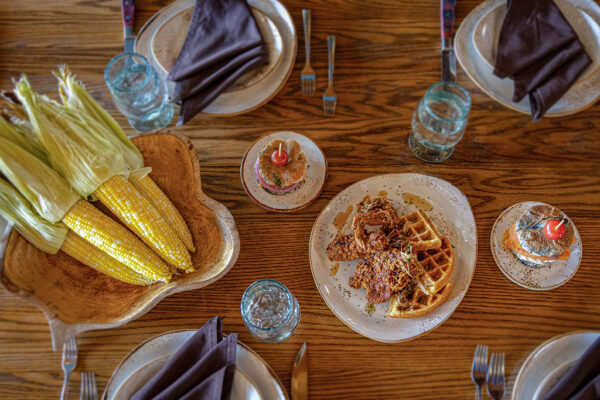 CLU-dining-02