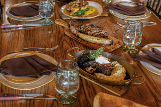 CLU-dining-11