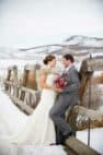 wedding couple in the winter