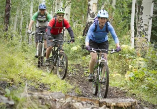 Trade four legs for two wheels on our many local mountain bike trails as a part of your all-inclusive ranch vacation.