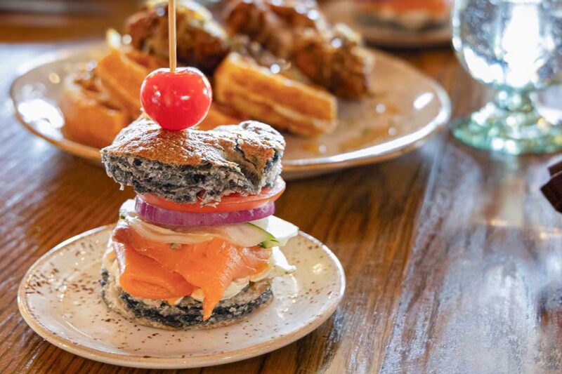 clu-dining-05-cropped