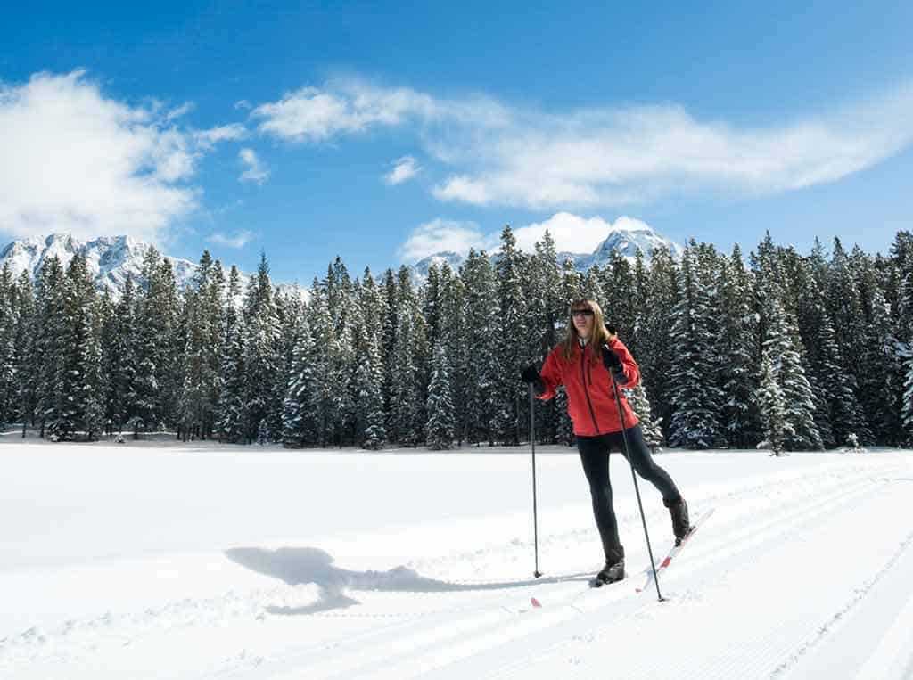 girl skiing