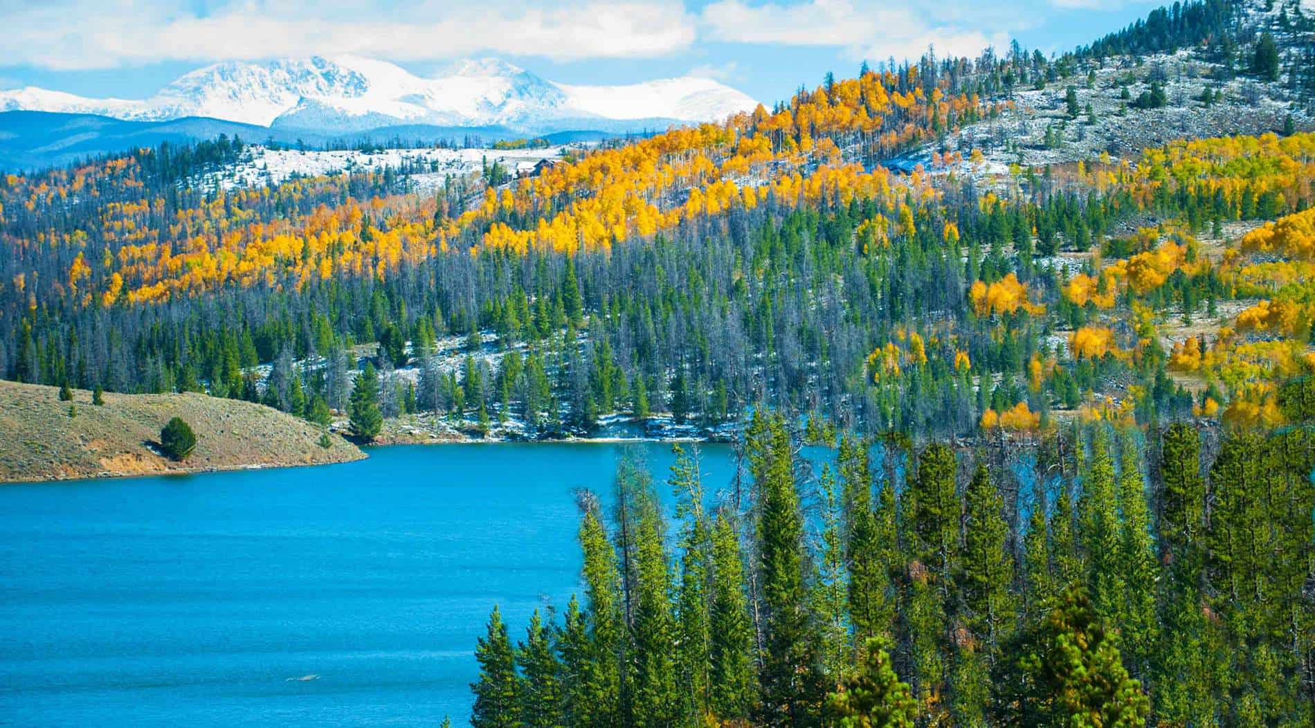 hero-lake-in-fall