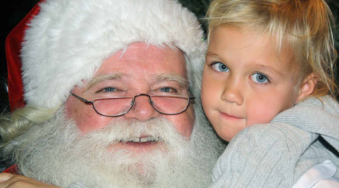 santa-with-blue-eye-boy